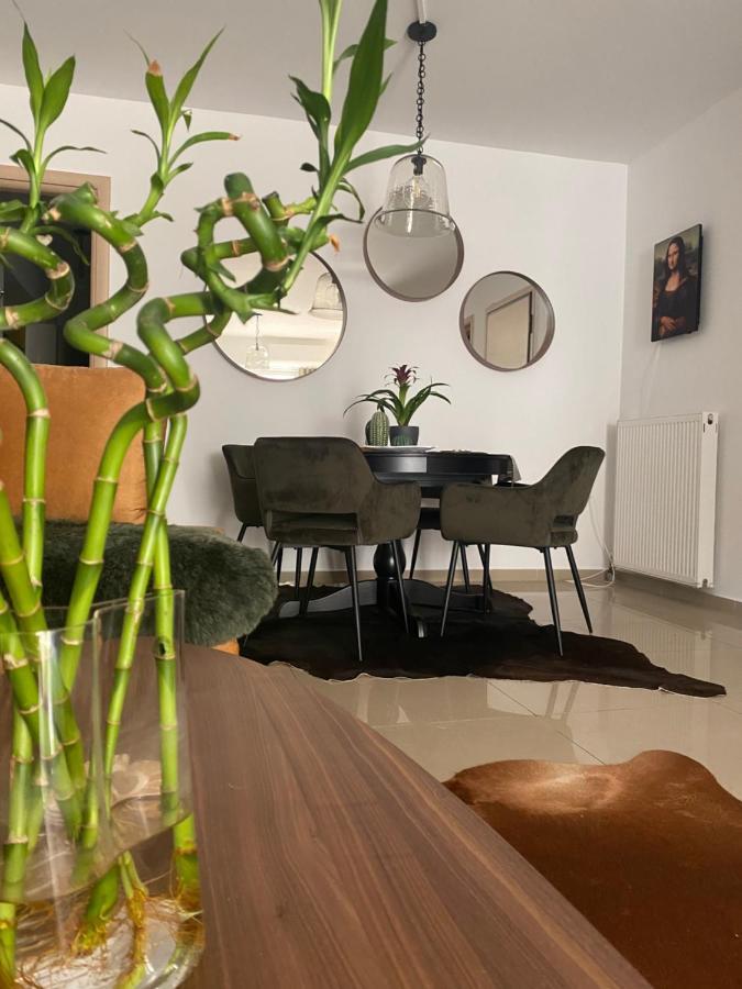 Little John Luxury Apartment Пирея Екстериор снимка