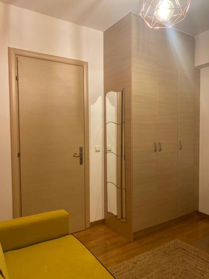 Little John Luxury Apartment Пирея Екстериор снимка