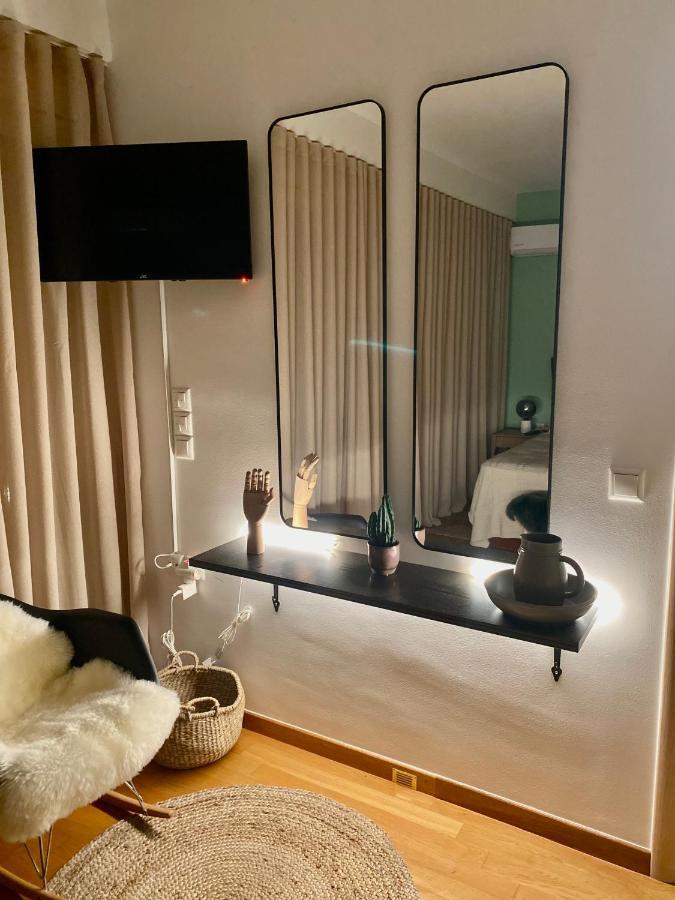 Little John Luxury Apartment Пирея Екстериор снимка