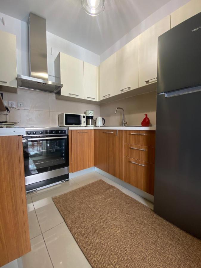 Little John Luxury Apartment Пирея Екстериор снимка