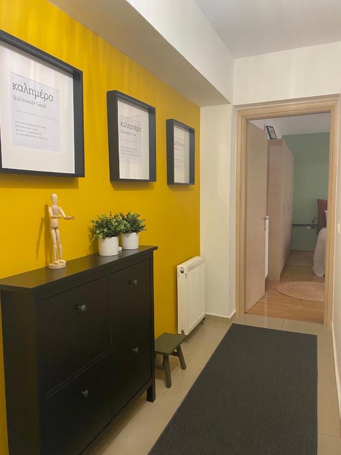 Little John Luxury Apartment Пирея Екстериор снимка
