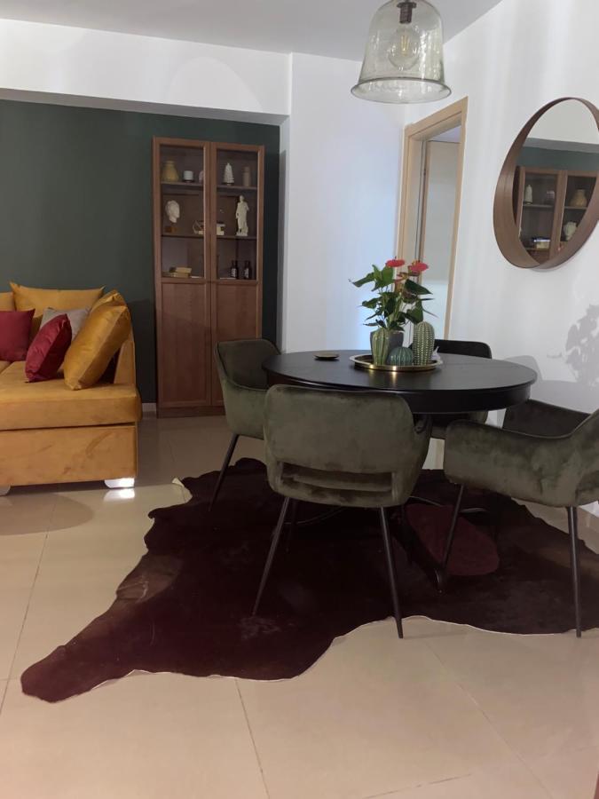 Little John Luxury Apartment Пирея Екстериор снимка