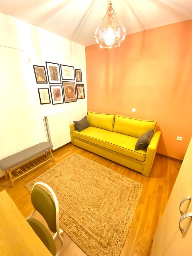 Little John Luxury Apartment Пирея Екстериор снимка
