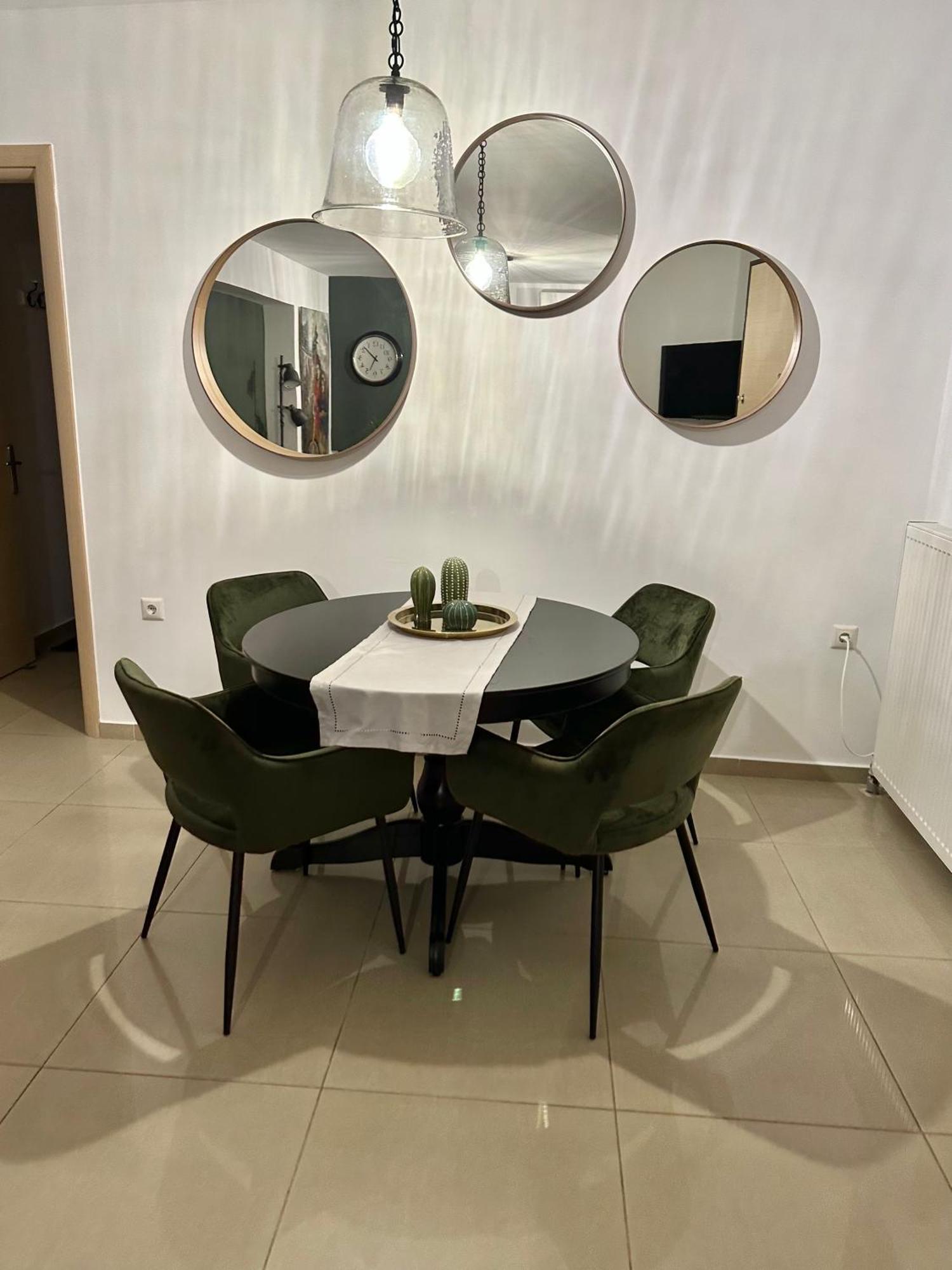 Little John Luxury Apartment Пирея Екстериор снимка