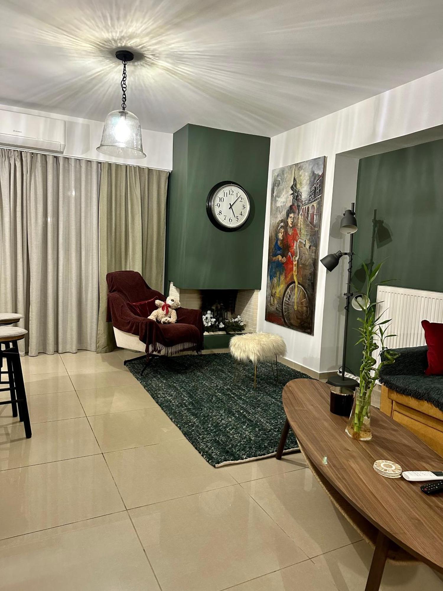 Little John Luxury Apartment Пирея Екстериор снимка